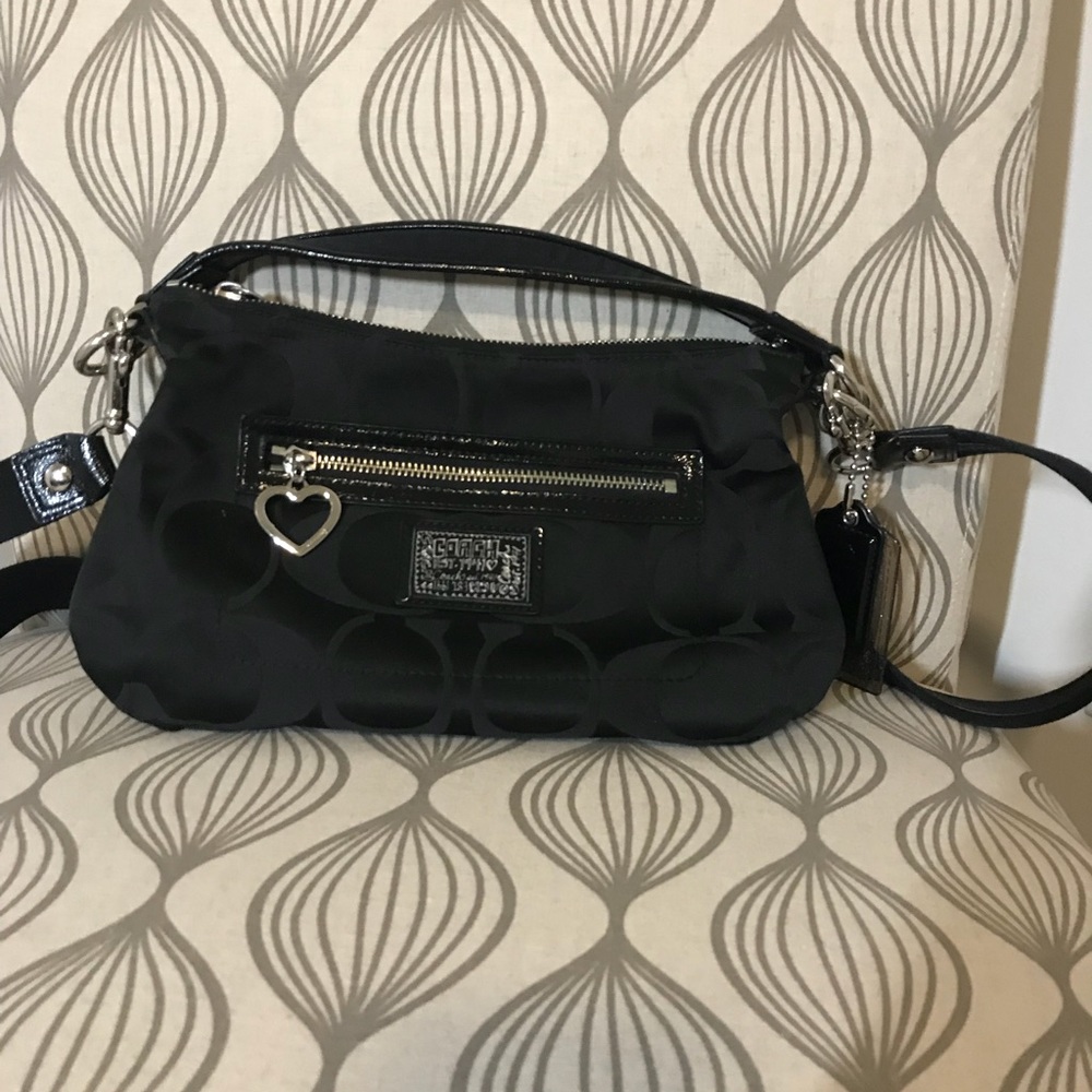 Coach purse with crossbody strap option